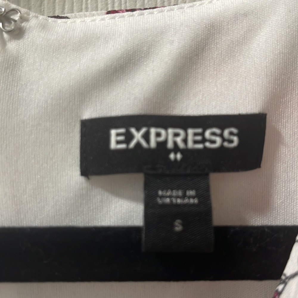 Express summer flower romper - Picture 3 of 3